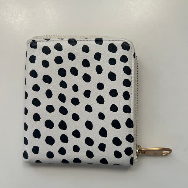 츠모리치사토 땡땡이 지갑 