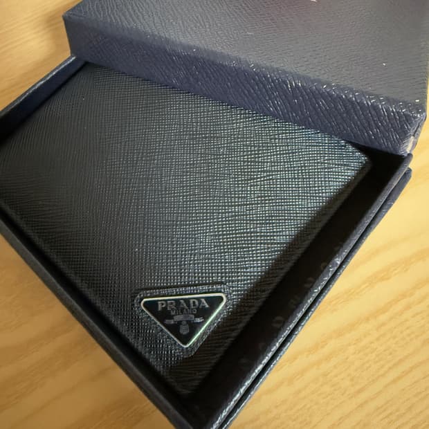 프라다 사피아노 반지갑