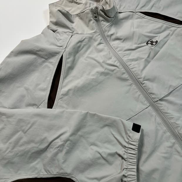 산산기어 슬래쉬 슬릿 바람막이 자켓