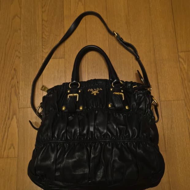 (정품) 프라다 나파가죽 고프레 크로스백(여자 명품 가방 숄더백 토트백)