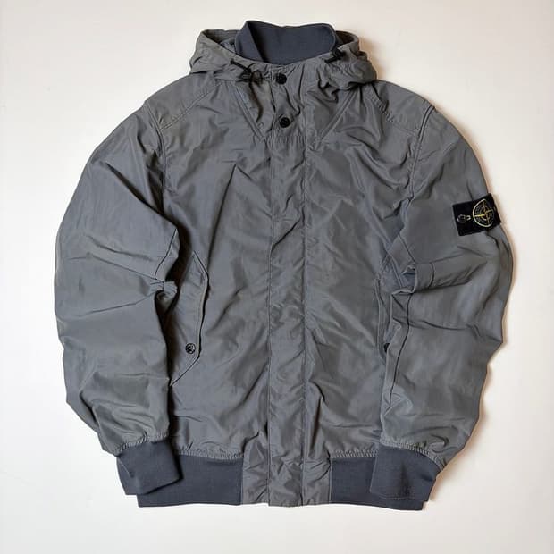 스톤아일랜드 마이크로랩스 나일론 윈드 자켓 PN9269