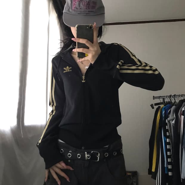 아디다스 블랙 골드 후드져지