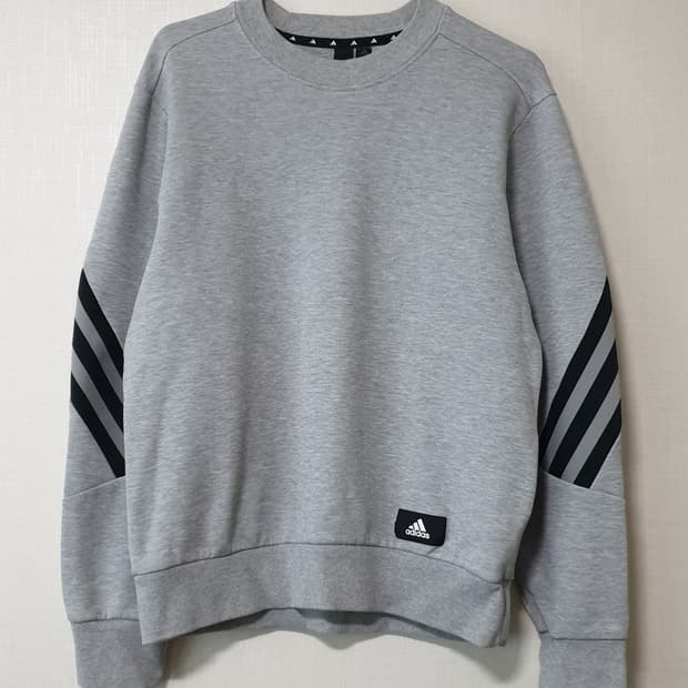 아디다스 맨투맨 M 사이즈