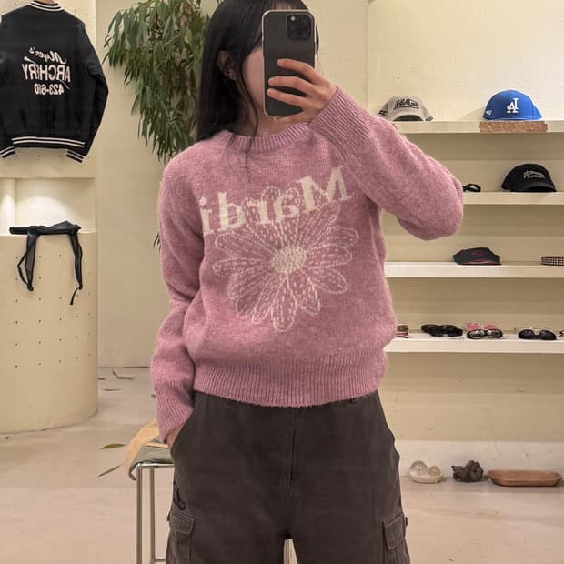 마르디 메크르디 데이지 로고 니트 U481