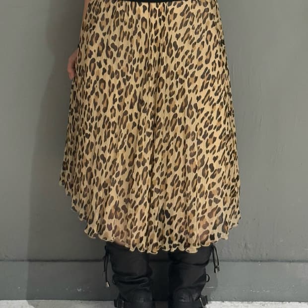 leopard pattern pleats skirt