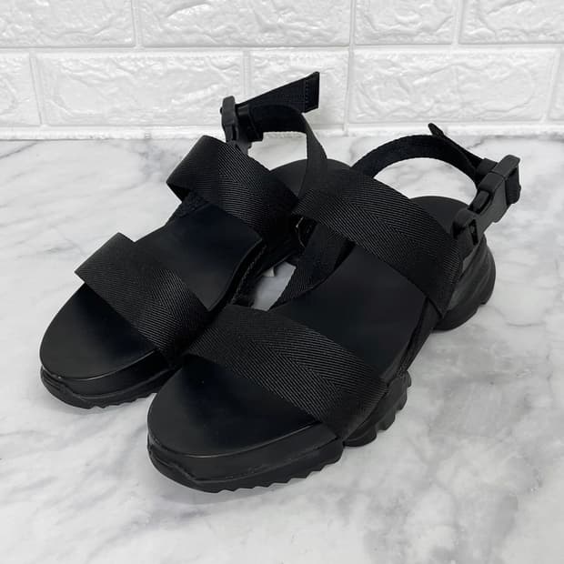 COS 코스 Chunky Sole Strap Sandals 43