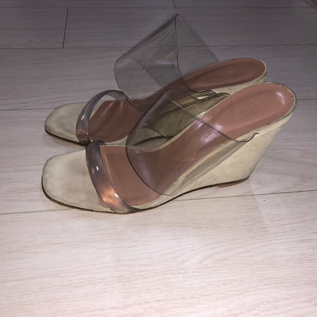 마리암나시르자데 샌들