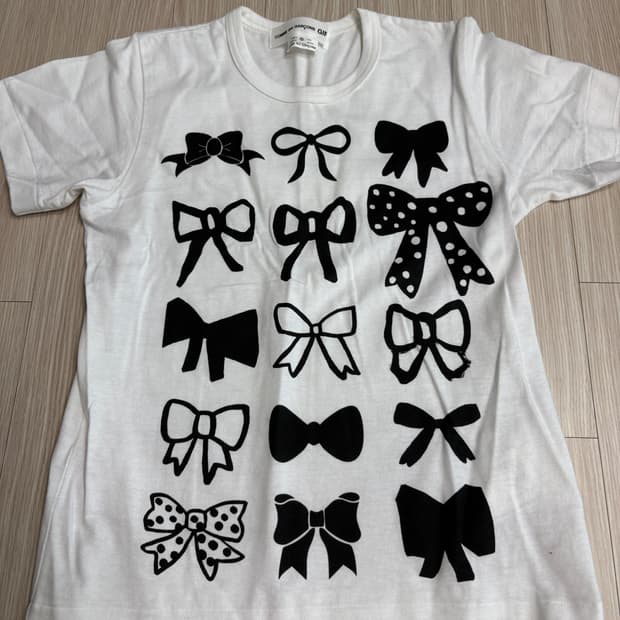 꼼데가르송 걸 티셔츠