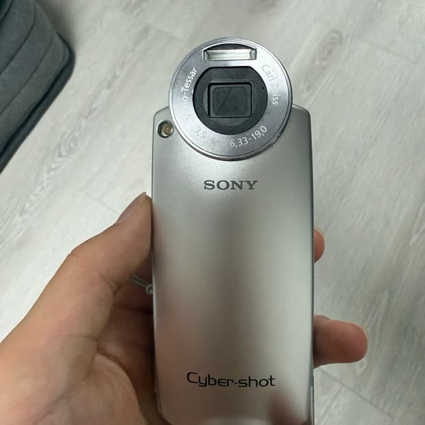 Sony DSC-M2 한국어 지원,셀카모드 지원