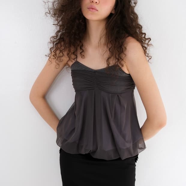 루즈슬립오버 Mesh Fluff Mini Top *Stone Gray