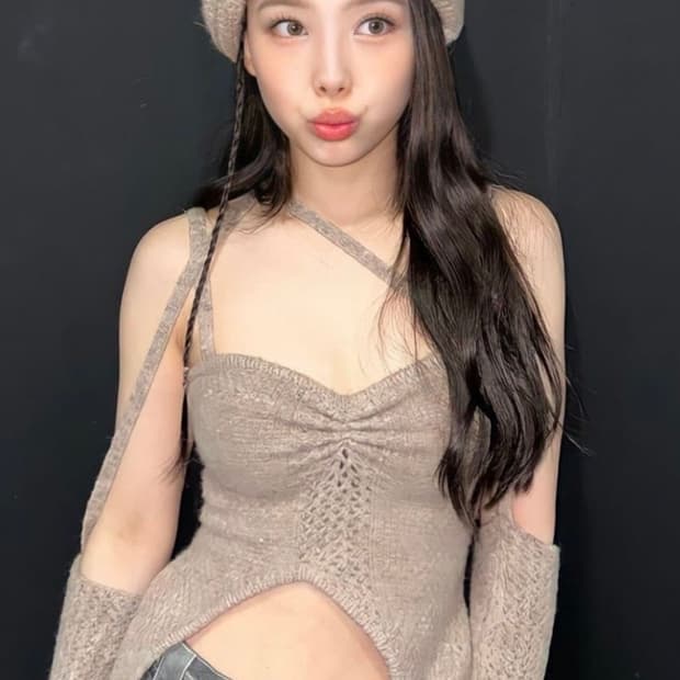 쓰리타임즈 루루 니트탑&스커트 베이지