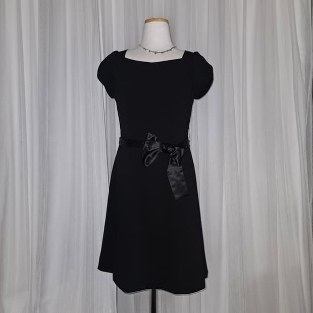 P&D 공겜여주 블랙 리본 드레스