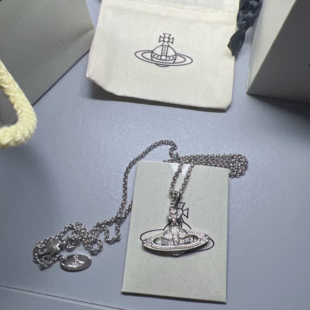 비비안웨스트우드 미니 바스 릴리프 목걸이