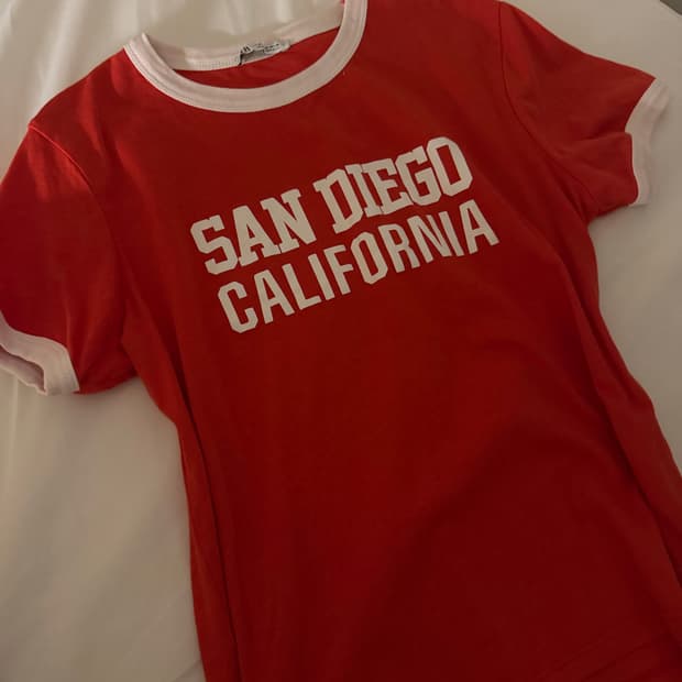 자라 빨강 반팔