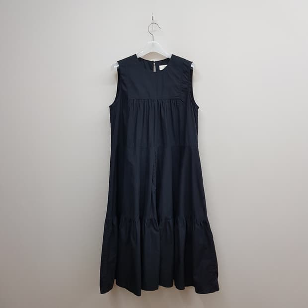 아떼 바네사브루노 2021  슬리브리스 티어드 원피스 36사이즈