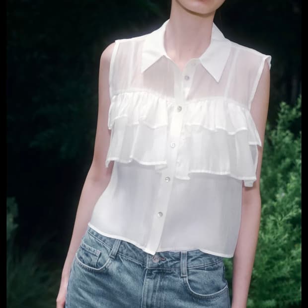 (새상품) ZARA 자라 프릴 세미 시스루탑