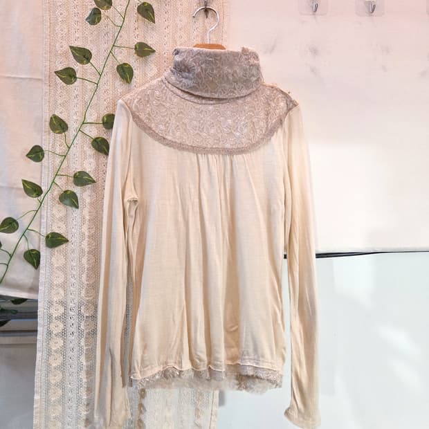 레이스 목폴라 슬리브