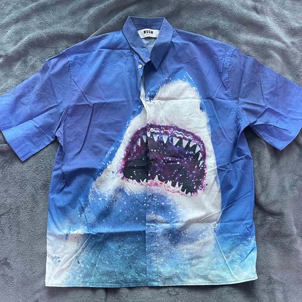 msgm 샤크 프린트 셔츠