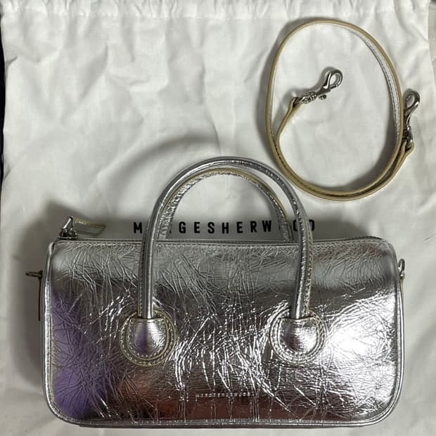 마지셔우드 지퍼 스몰 ZIPPER SMALL silver crinkle