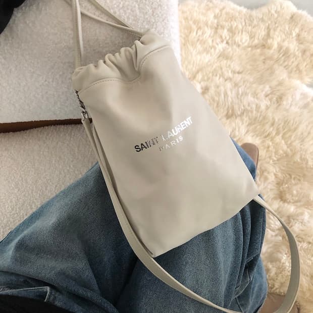 생로랑 테디 버킷백 스몰