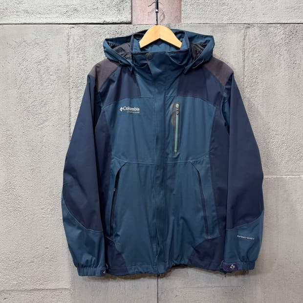 컬럼비아 티타늄 옴니드라이 워터프루프 아웃도어 자켓 (L)  
