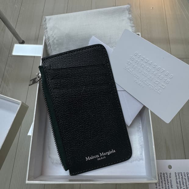 메종 마르지엘라 스티치 블랙 지퍼 카드지갑