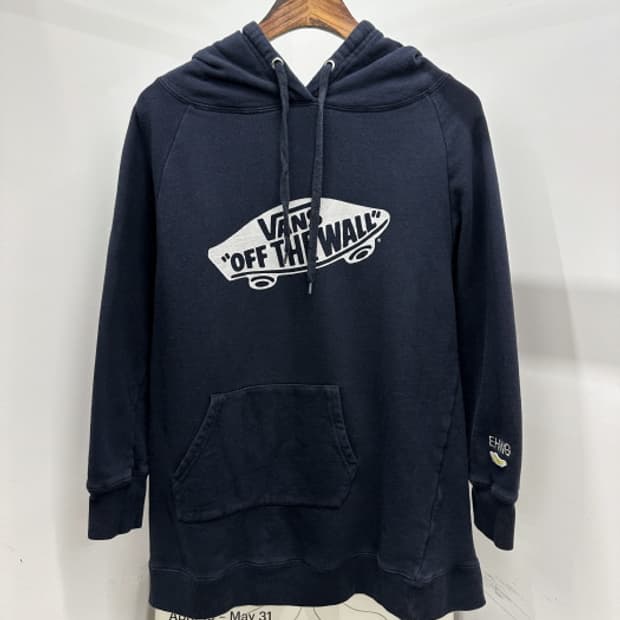 E HYPHEN WORLD GALLERY X VANS (L)