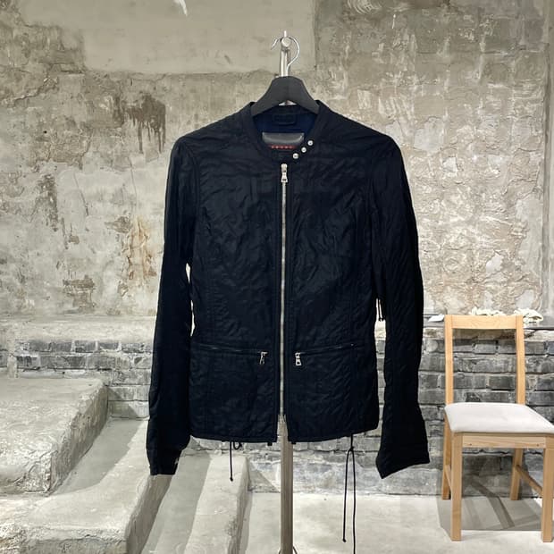 프라다 블랙 코르셋 라이더 씬 자켓