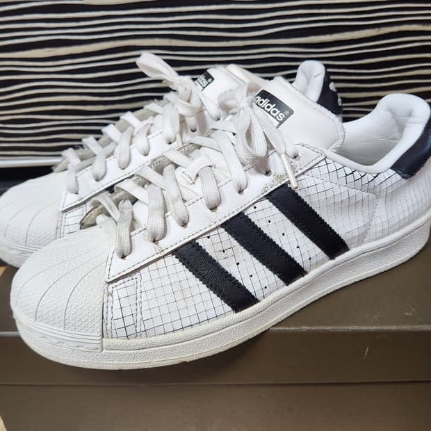 adidas 아디다스 슈퍼스타 그리드 레더
AQ8333 스니커즈, 운동화