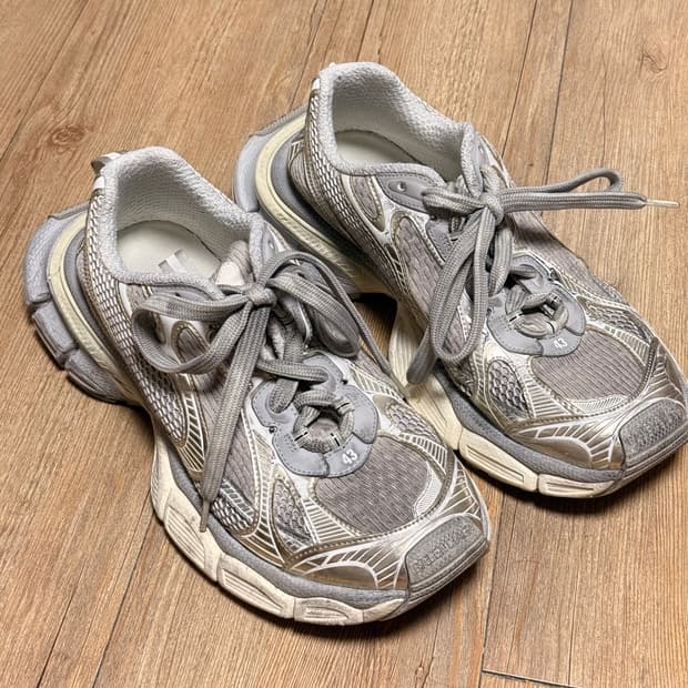 발렌시아가 3XL 에그쉘 43