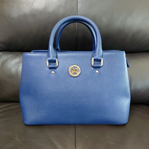 메트로시티 블루 사피아노가죽 토트백

