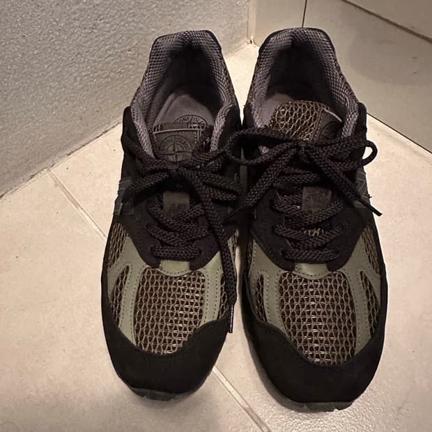 스톤아일랜드 뉴발란스 991v2 블랙 올리브 나이트