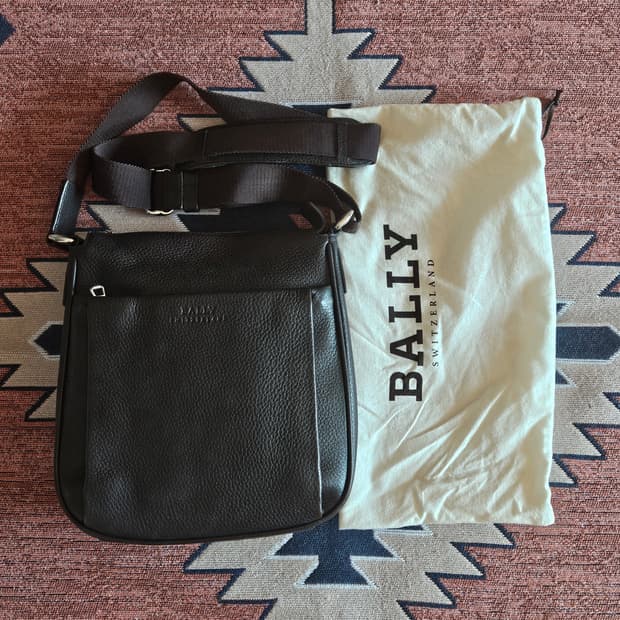 발리 MUSTON 메신저백