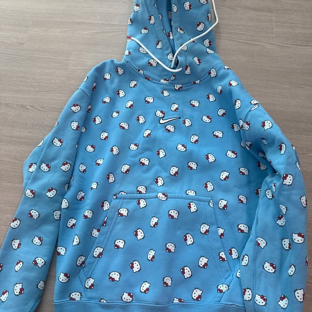 나이키 헬로키티 후드티 xs