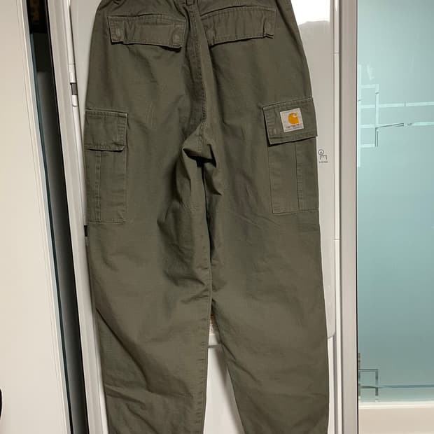 칼하트 wip 카키 카고 바지