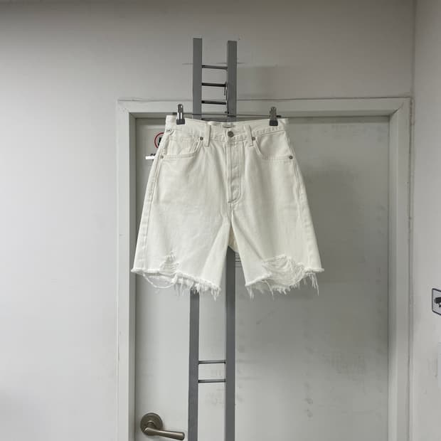 시티즌오브휴머니티 디스트로이드 반바지 24(W)