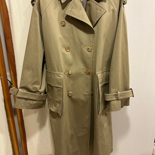 준지(여성이지만 오버핏) 베이지 트렌치 코트