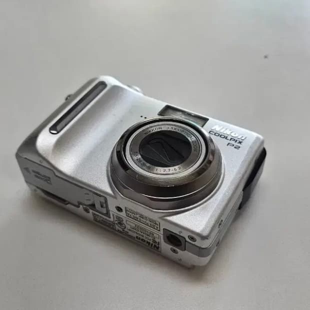 니콘 쿨픽스 p2 디지털 카메라