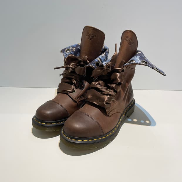닥터마틴 Aimilita Triumph Brown A1013