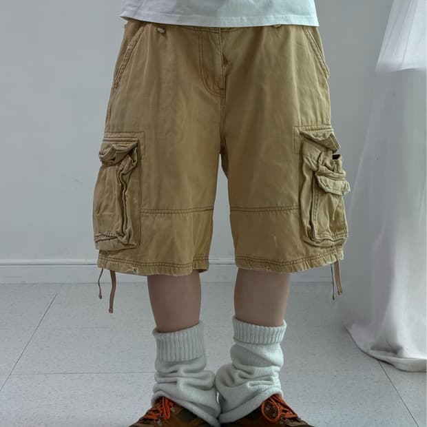 아베크롬비 베이지 카고 버뮤다 팬츠