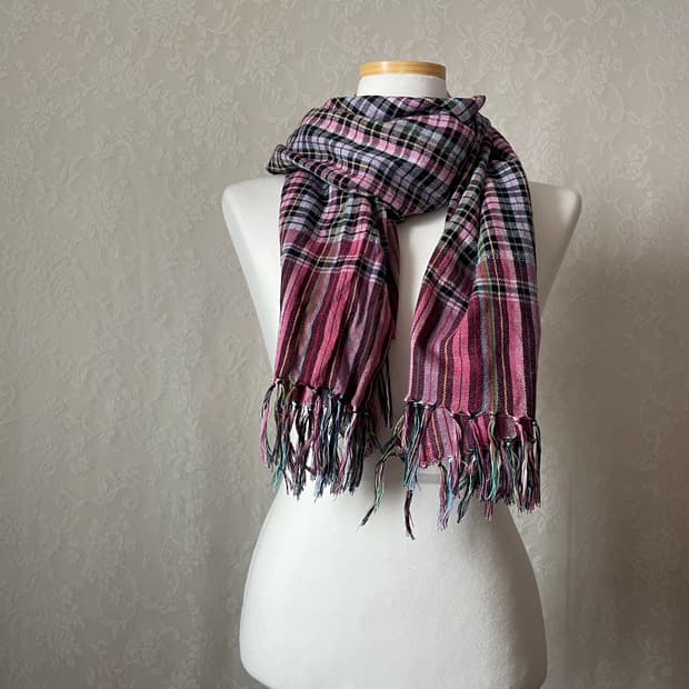 핑크 체크 머플러 / 키치 Y2K 감성 포인트 스카프