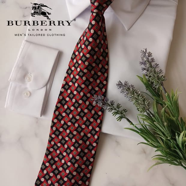 버버리 실크 레드 지오메트릭 넥타이 9.8cm A+등급 A19140
