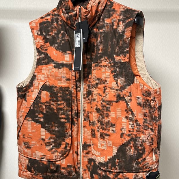 스톤아일랜드 어스 카모플라쥬 패딩 XXL(105-110) 새상품