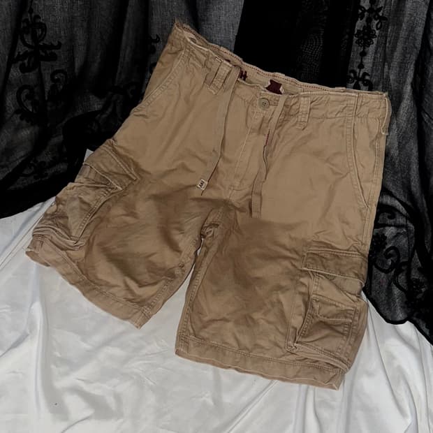 basic cargo shorts