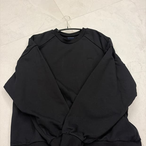 준지 자수 맨투맨