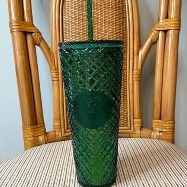 스타벅스 그린 퀄팅 콜드컵 텀블러