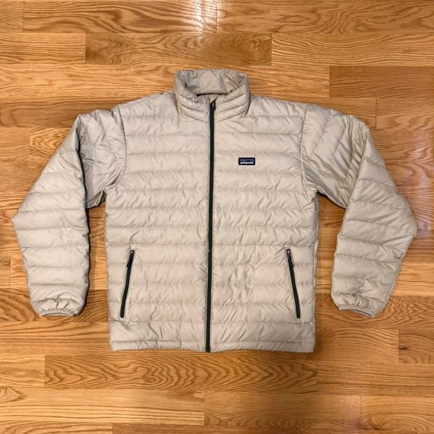 파타고니아 멘즈 경량패딩 크림