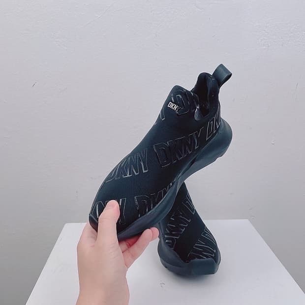 (정품/새상품) DKNY 여성 삭스 스니커즈 블랙