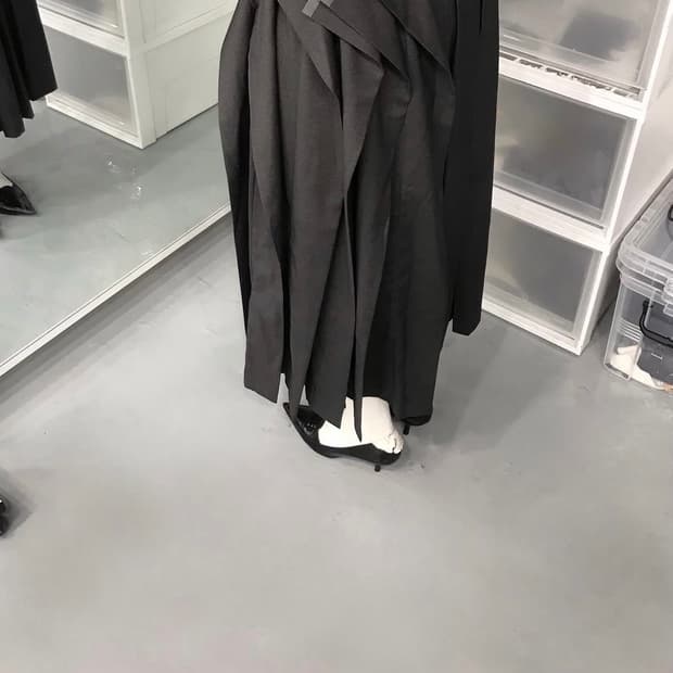 eonts O ffbeat pleats skirt