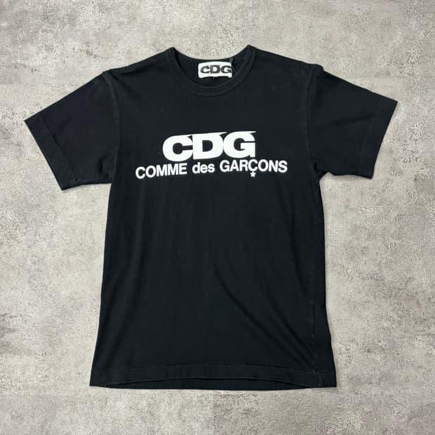 꼼데가르송 CDG 블랙 반팔 티셔츠